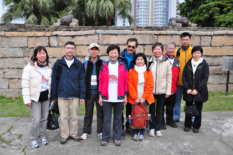 The Secretary for Development, Mrs Carrie Lam (fourth from left), the Land Registrar, Ms Olivia Nip (fifth from right) and the participants of Land Registry at Tung Chung Fort