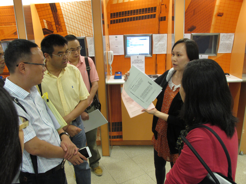 Guided tour of the delegation from Land and Resources Department of Sichuan Province to the Customer Centre of the Land Registry