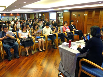 為香港律師會舉辦的「新電子註冊摘要表格」講座