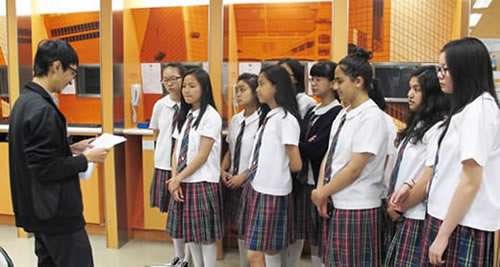 Visit by Non-Chinese speaking secondary students